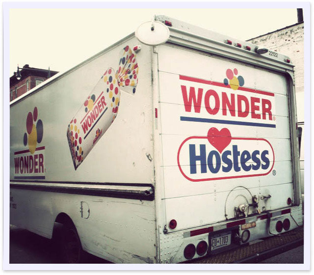 wonder_hostess
